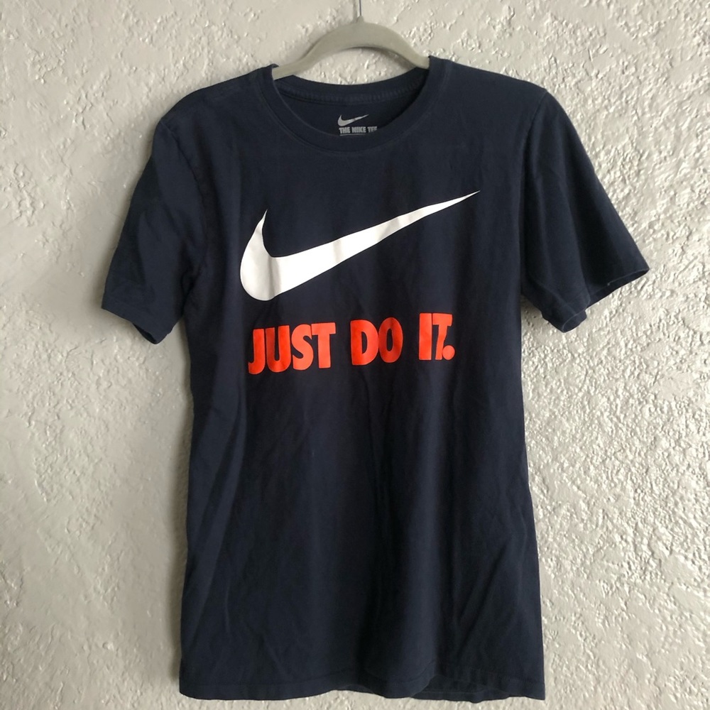 Nike T Shirt
